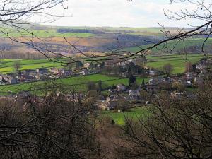 Eyam from path to Highcliffe