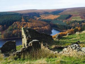 Over to Ouzleden Clough.
