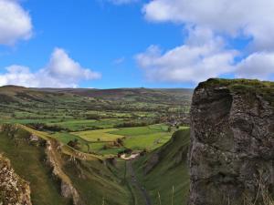 Winnats to Castleton