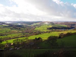 Winter sun in Bradford Dale