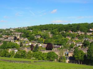 Holmfirth church in the green