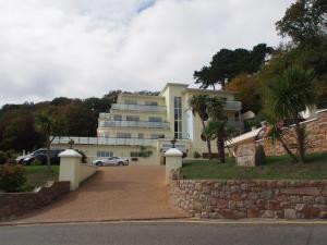 Moonraker - the house belonging to Roger Moore