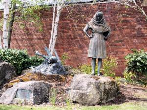 Cadeby and Denaby mine disaster memorial