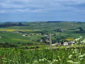 View North from Wainman's Pinnacle
