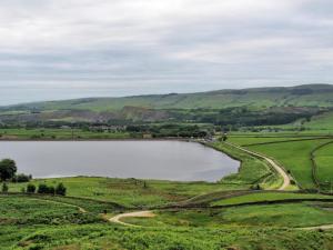 Embsay Reservoir from path to Crag Nook