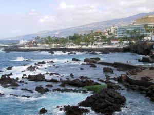 Rough seas, Puerto de la Cruz