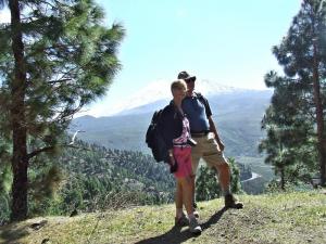 Rita and David 'afore El Teide
